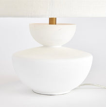 Load image into Gallery viewer, Brooke Lamp