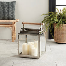 Load image into Gallery viewer, Adwin Outdoor Lantern Medium