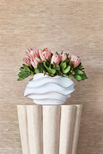 Load image into Gallery viewer, Sutton Wallpaper Sample