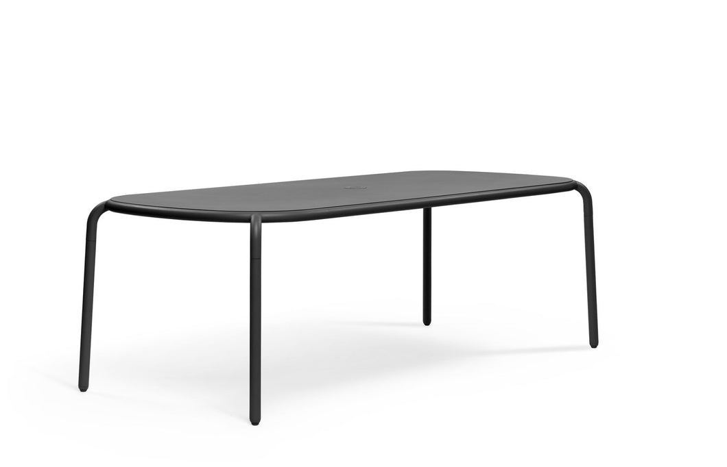 Toni Tablo (patio dining table)