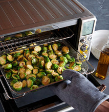 Load image into Gallery viewer, Breville ® Smart Oven ® Air Fryer Pro
