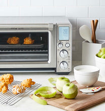 Load image into Gallery viewer, Breville ® Smart Oven ® Air Fryer Pro
