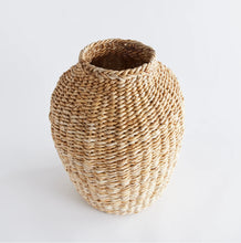Load image into Gallery viewer, Abaca Teardrop Vase
