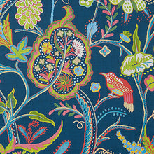 Load image into Gallery viewer, Windsor Wallpaper sample
